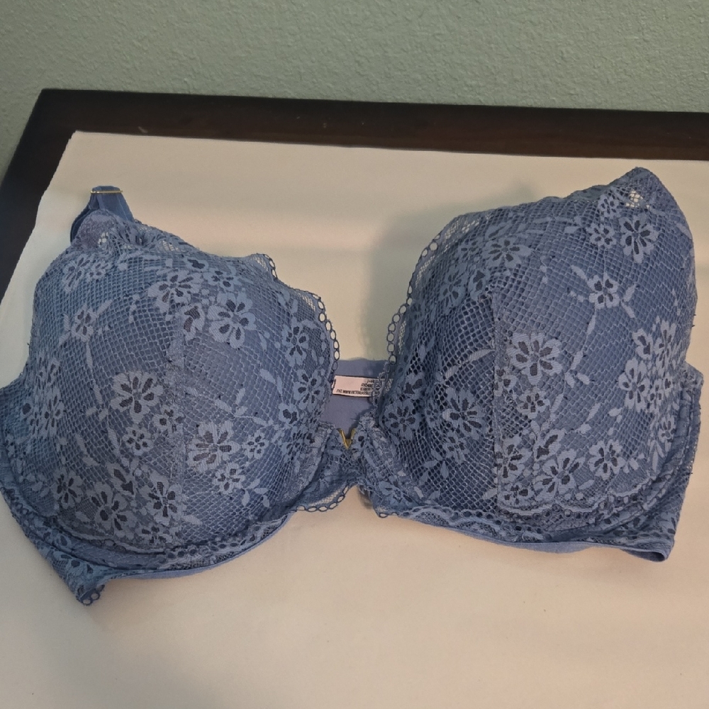 Victoria's Secret Blue Lace Bra with Underwire Support